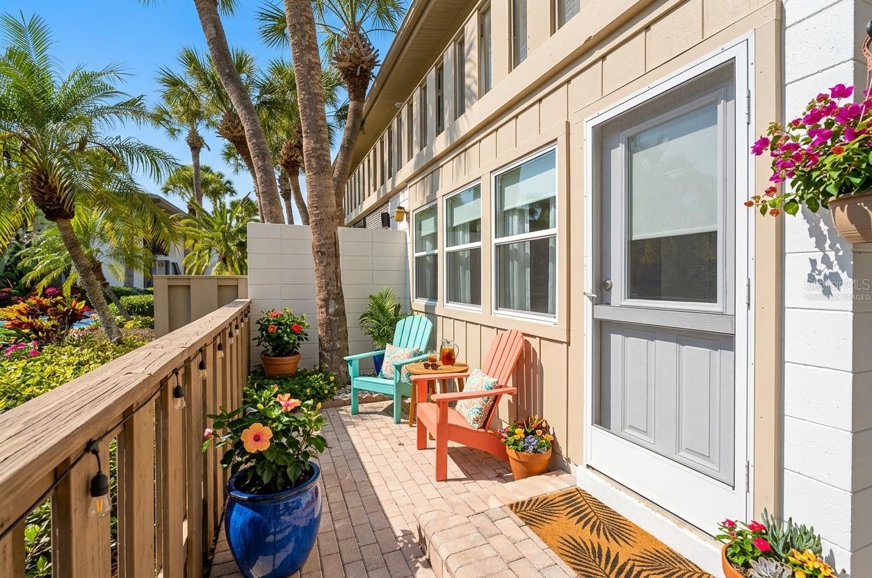 WHITNEY BEACH - Residential