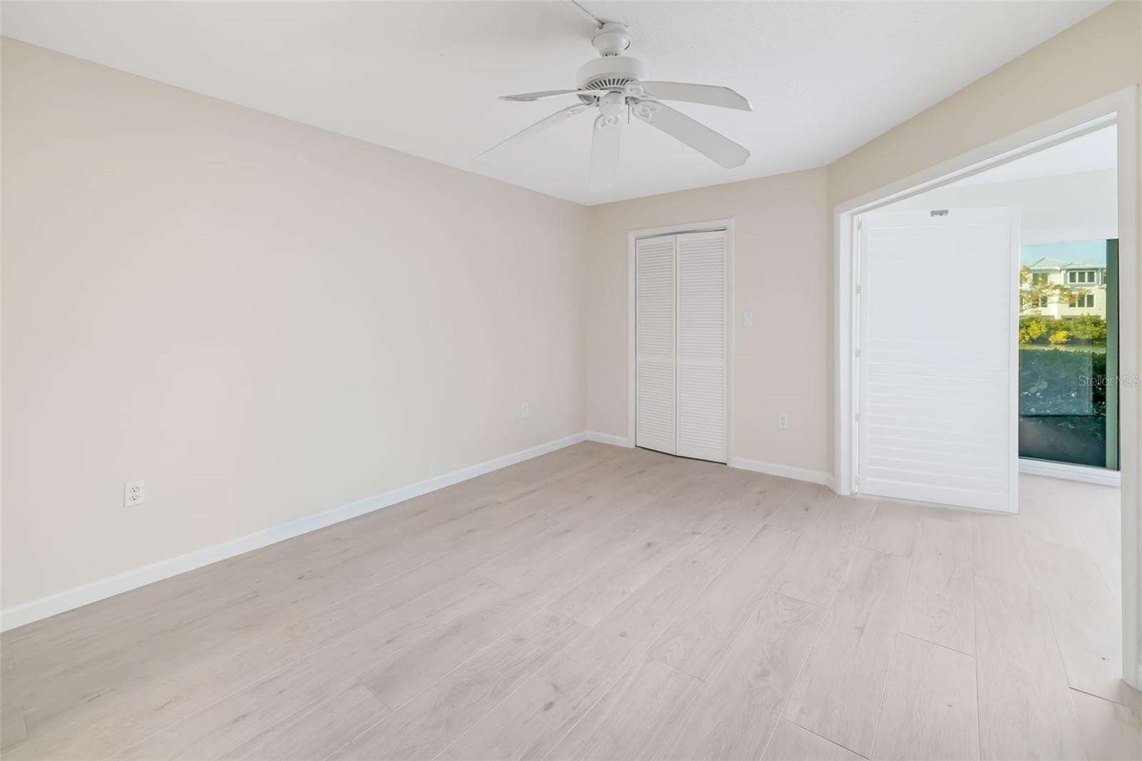 WHITNEY BEACH - Residential