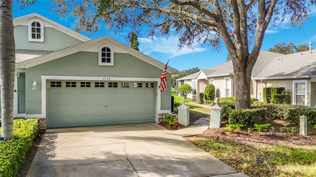 Photo of 5743 Heronpark Place, Lithia, FL 33547 (MLS # TB8562958)