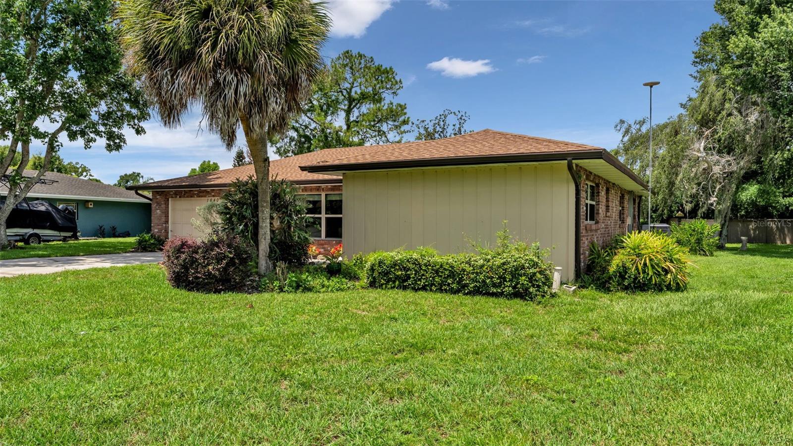 1640 BAYOU CIRCLE