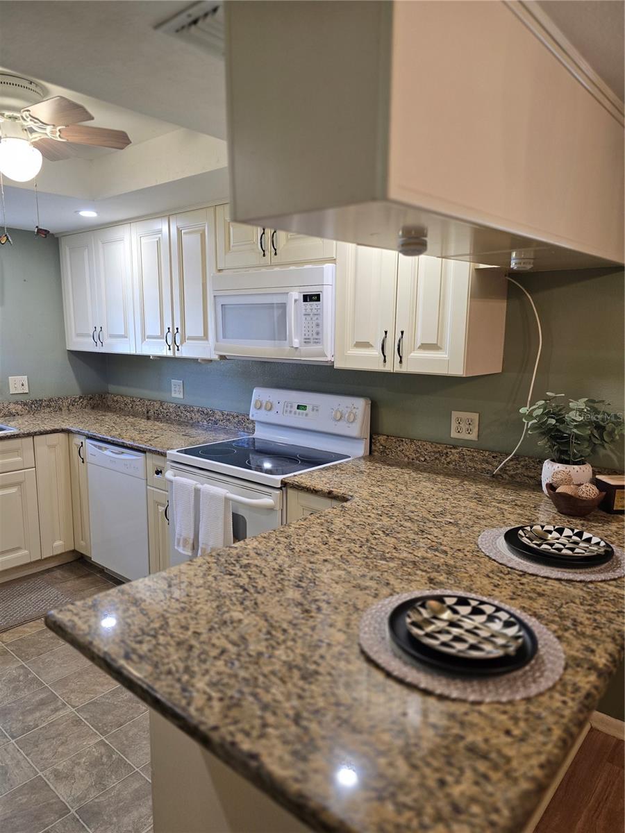 WOODTRAIL CONDO - Residential