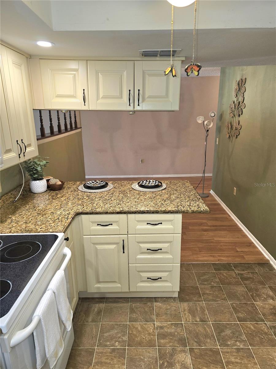 WOODTRAIL CONDO - Residential