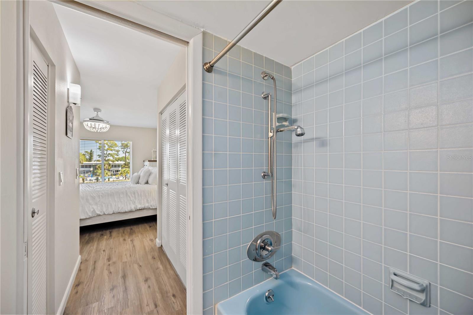 CHELSEA HOUSE - Residential