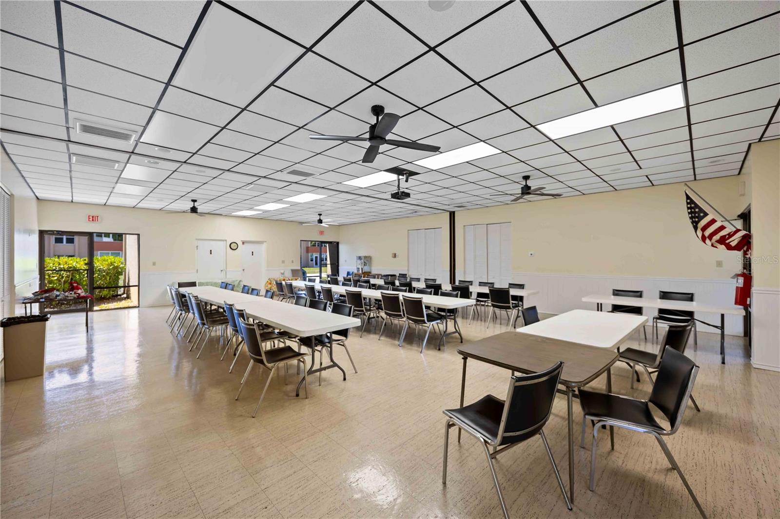 CHELSEA HOUSE - Residential