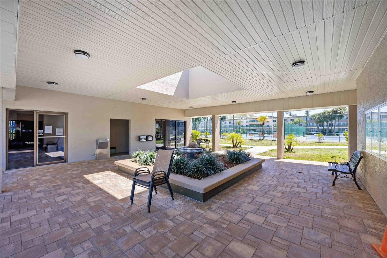 CHELSEA HOUSE - Residential