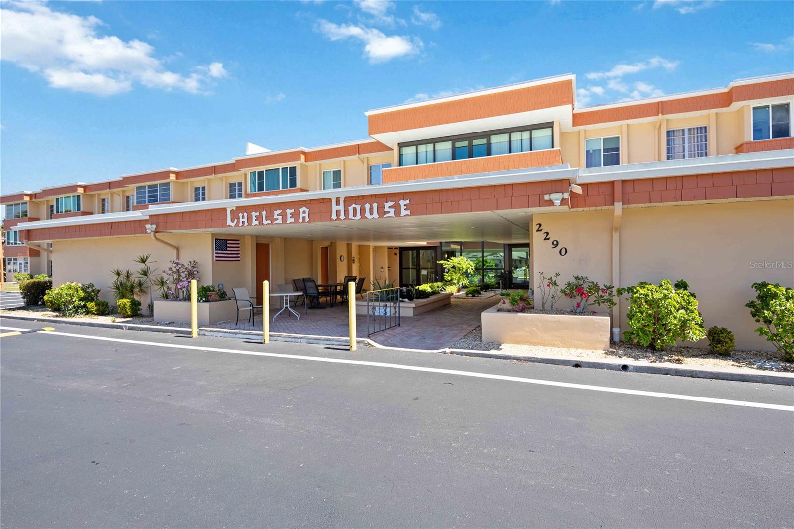 2290 AARON STREET 312