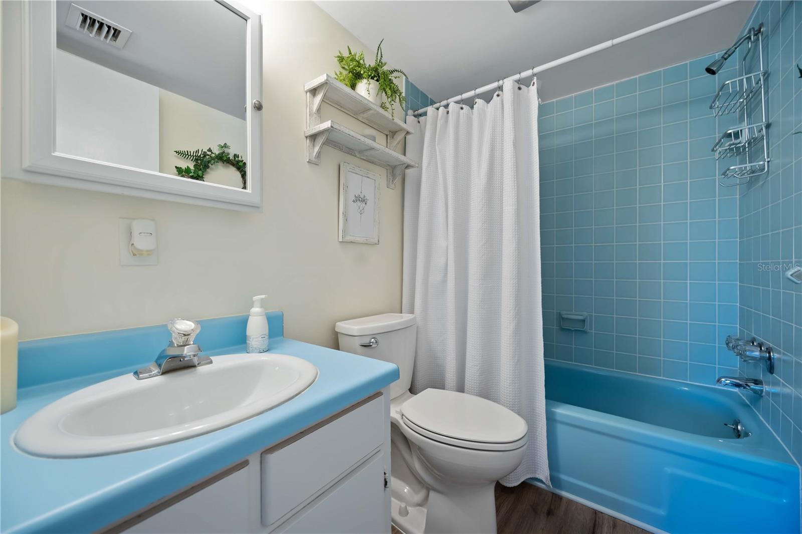 CHELSEA HOUSE - Residential