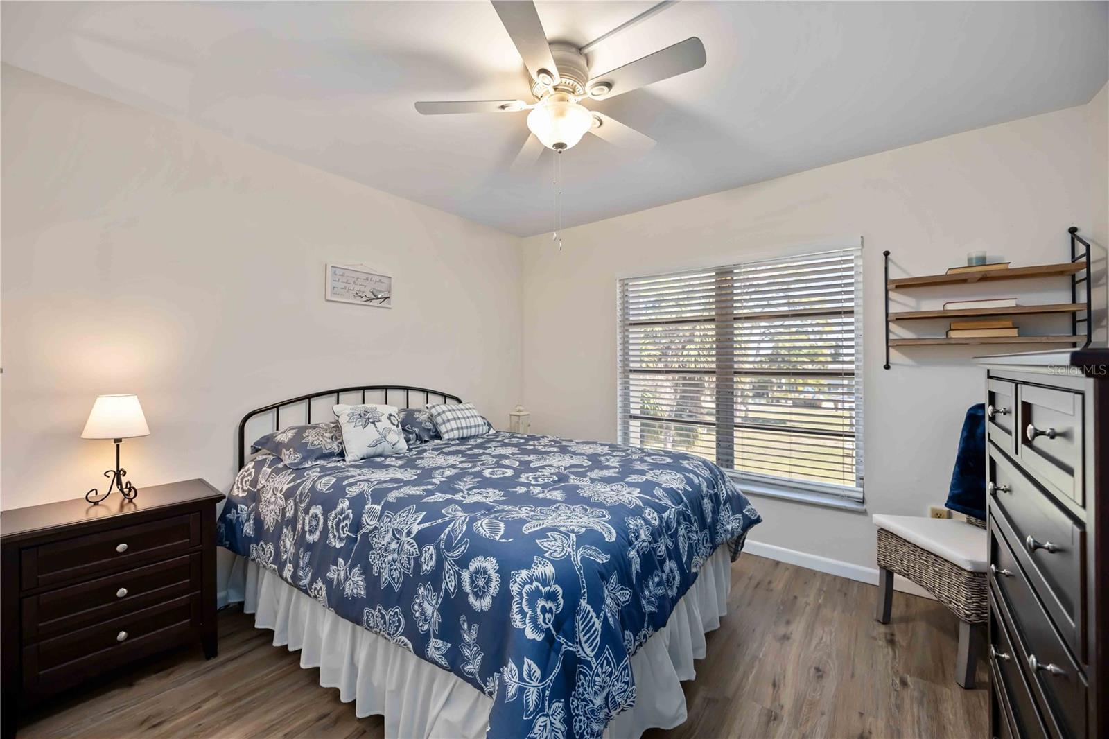 CHELSEA HOUSE - Residential