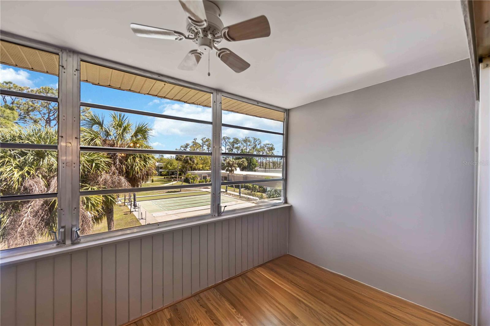 CHELSEA HOUSE - Residential