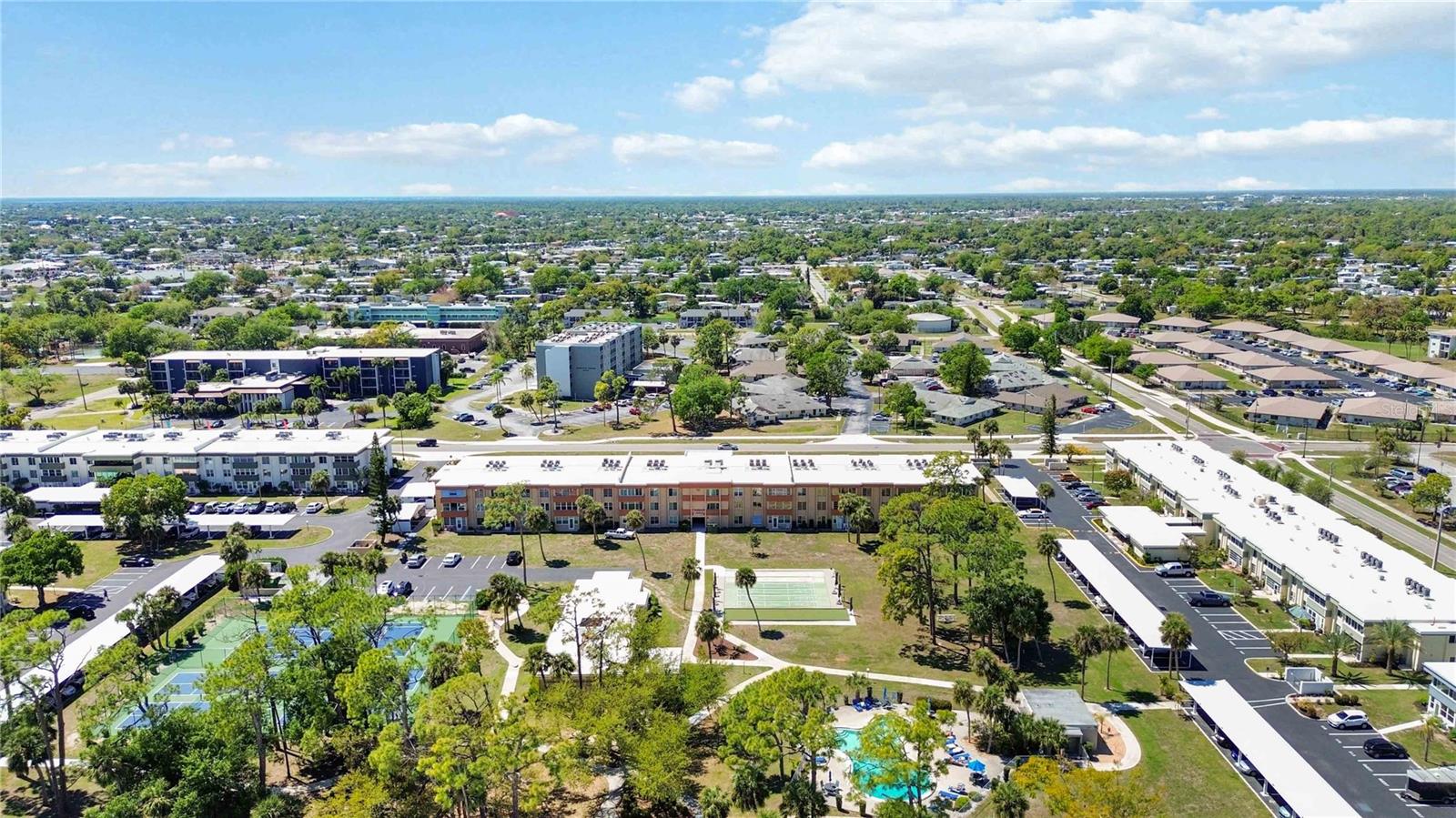 CHELSEA HOUSE - Residential