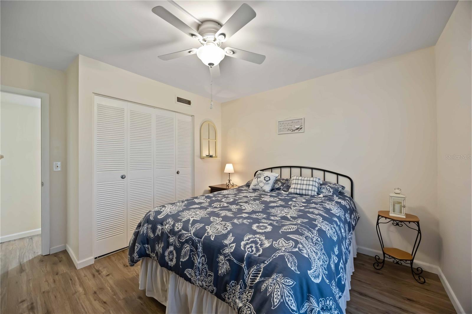 CHELSEA HOUSE - Residential