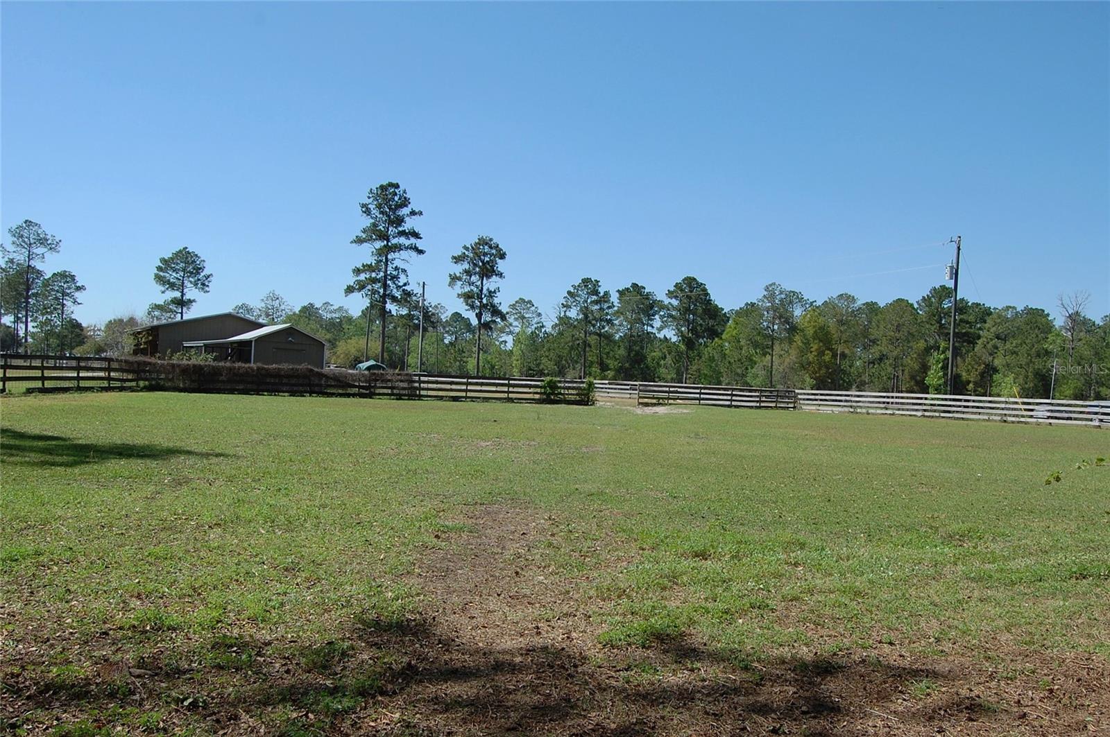 ROLLING HILLS - Residential