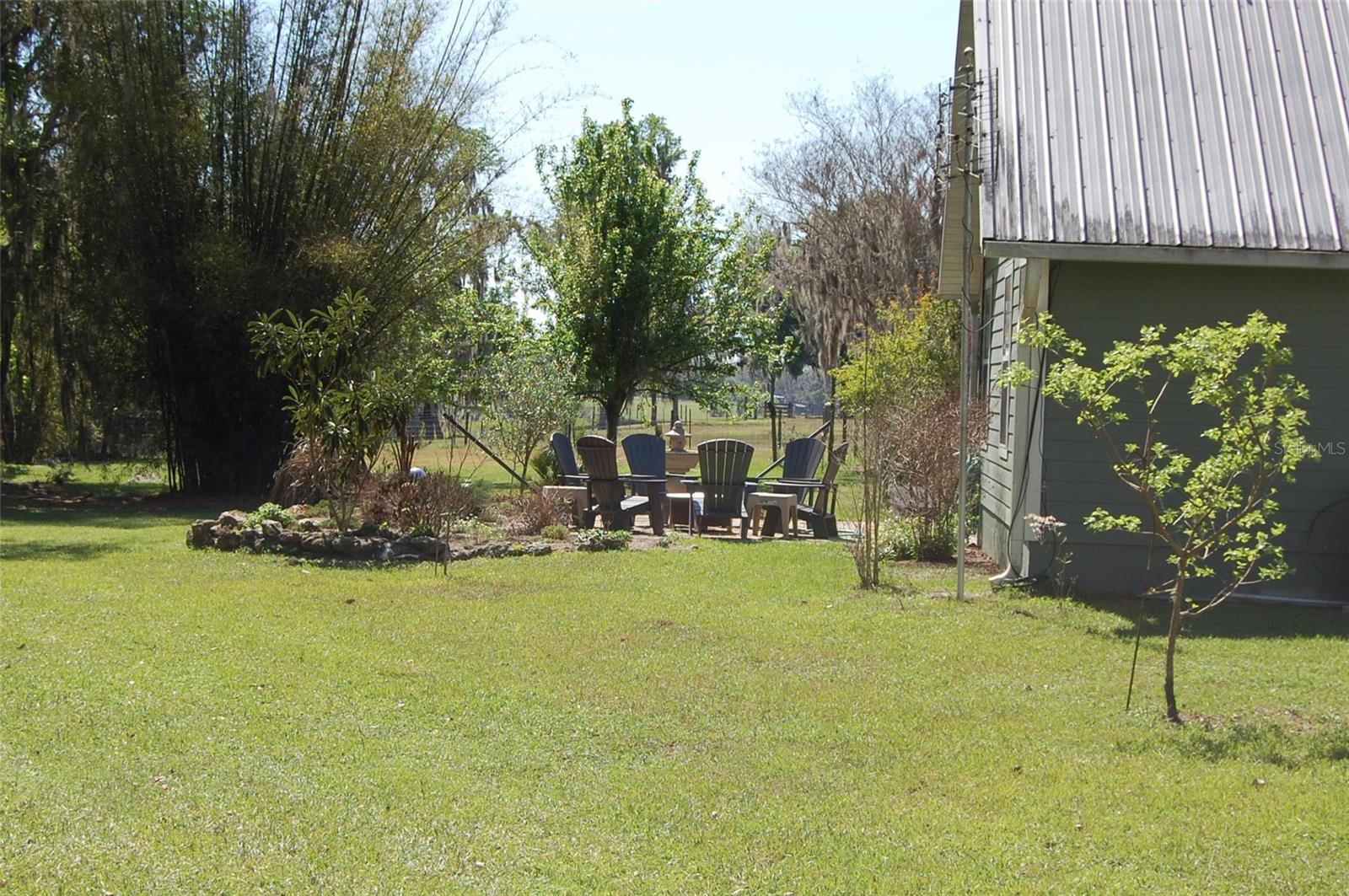 ROLLING HILLS - Residential