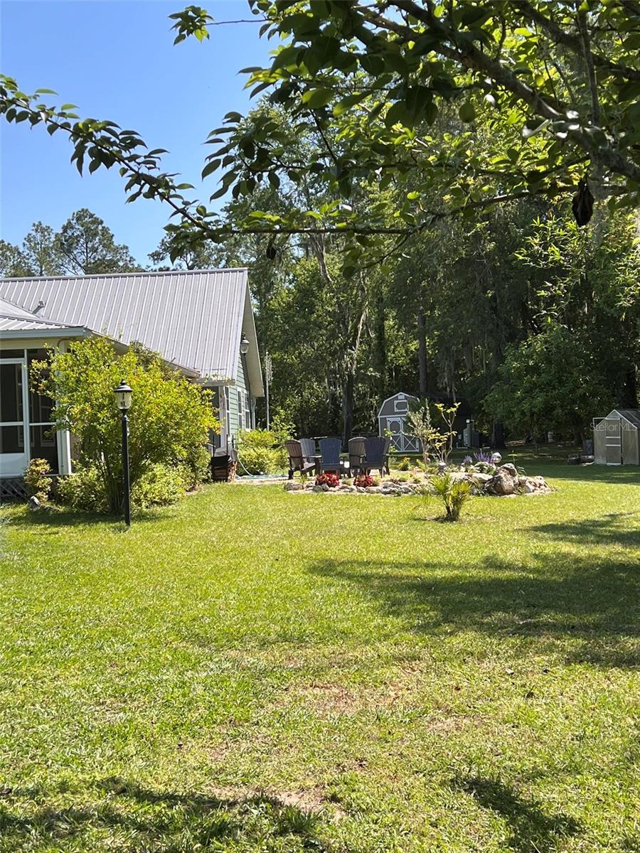 ROLLING HILLS - Residential