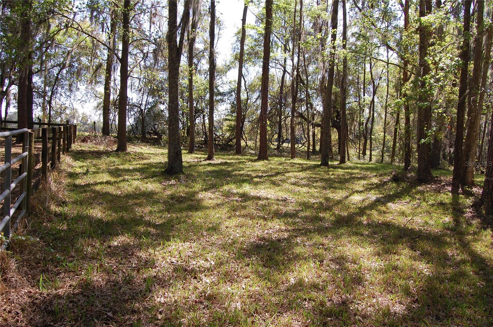 ROLLING HILLS - Residential