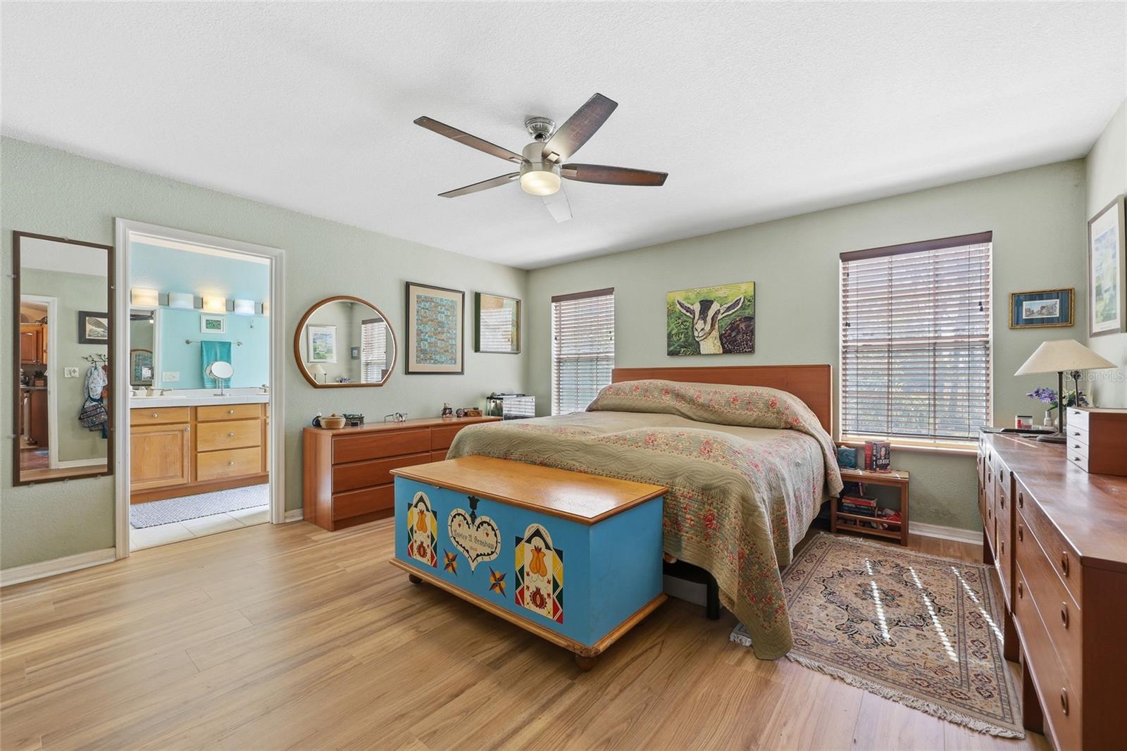 ROLLING HILLS - Residential