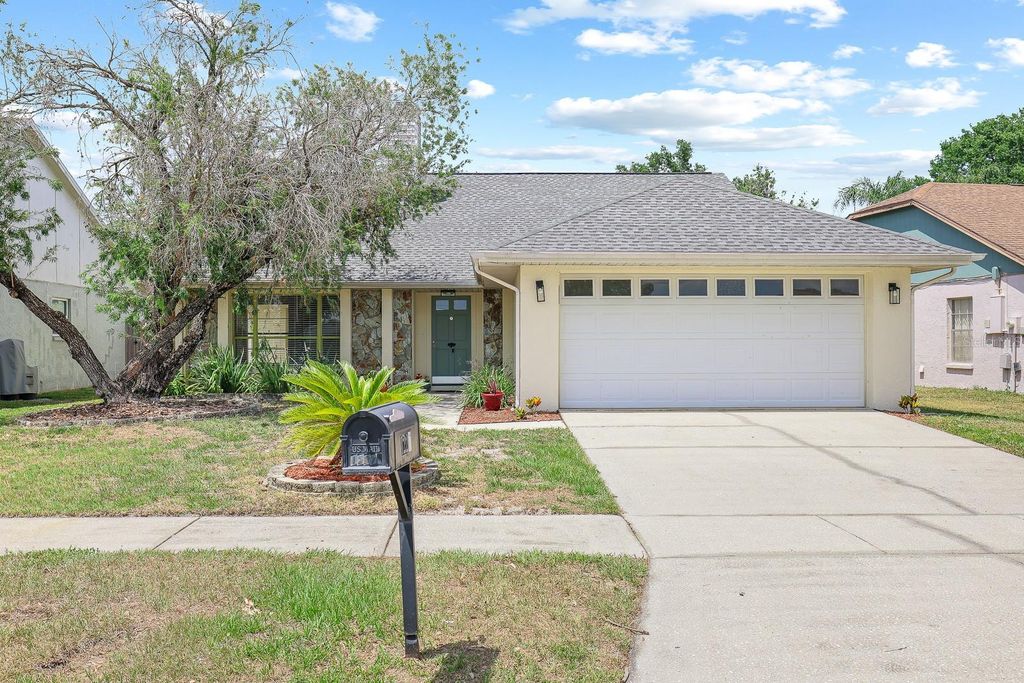 Photo of 1227 Tuxford Drive, Brandon, FL 33511 (MLS # TB8379593)