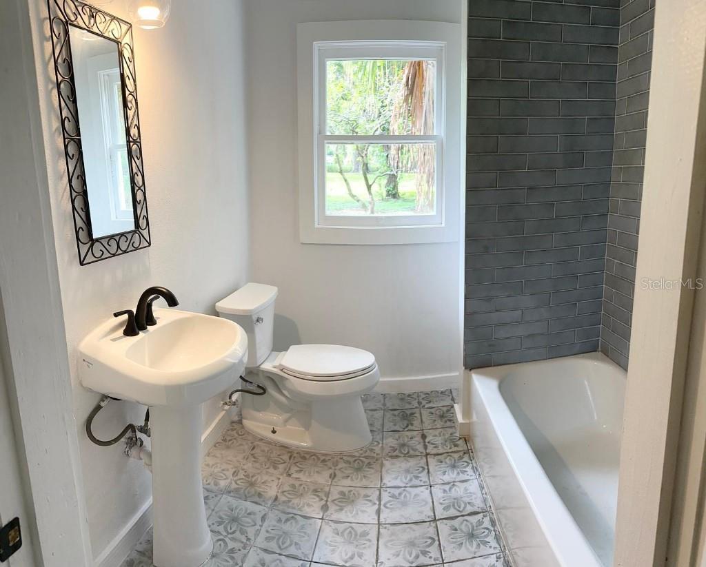 WHITAKER ESTATE - Residential