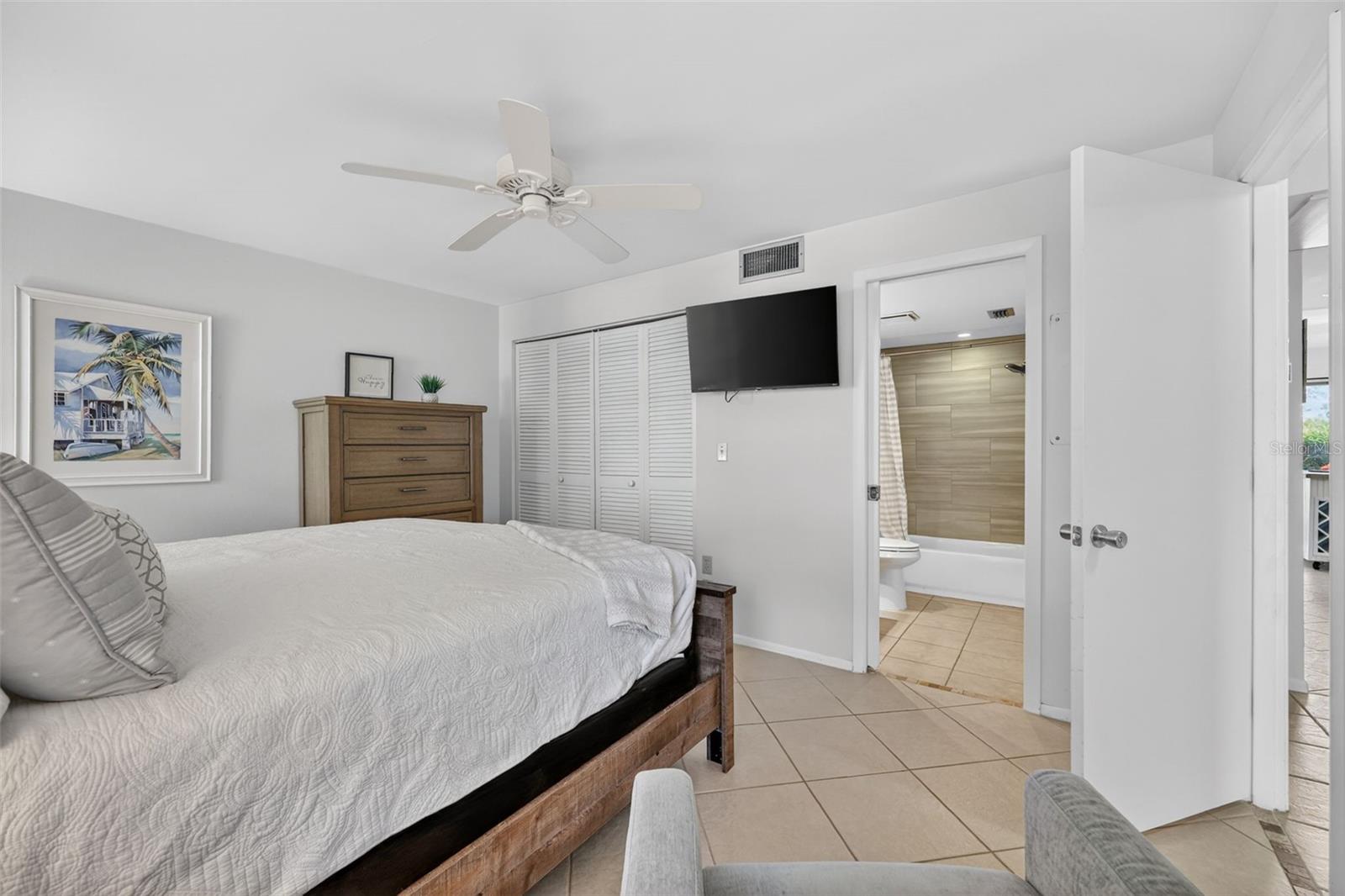 QUAIL HOLLOW - Residential