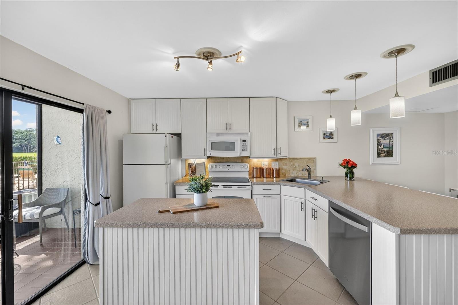 QUAIL HOLLOW - Residential