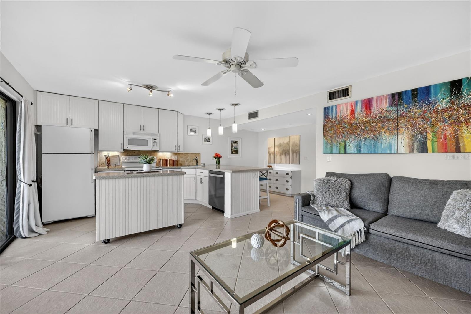 QUAIL HOLLOW - Residential