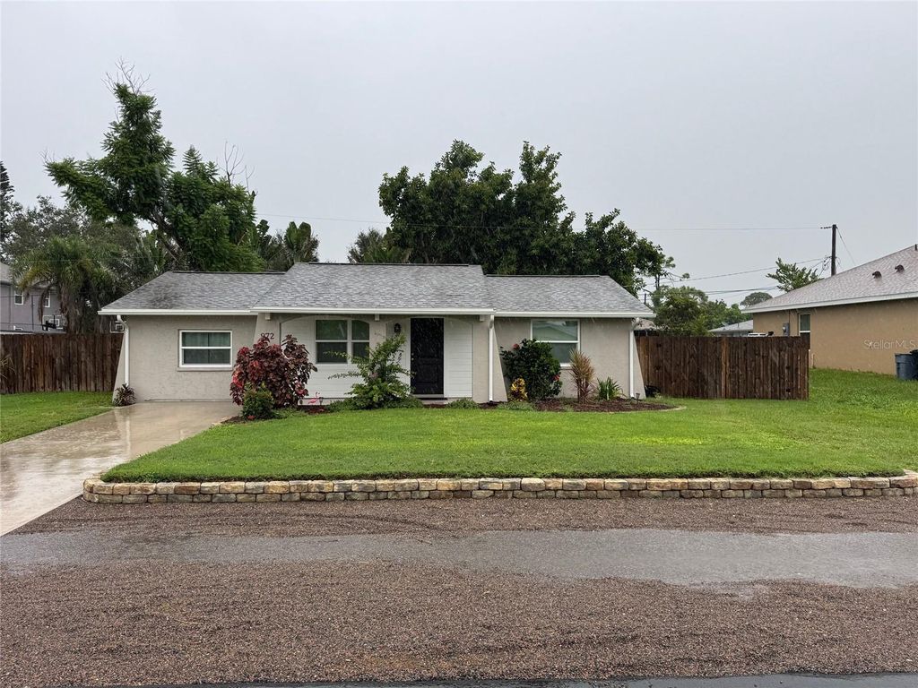 Photo of 972 Ponderosa Road, Venice, FL 34293 (MLS # C7513909)