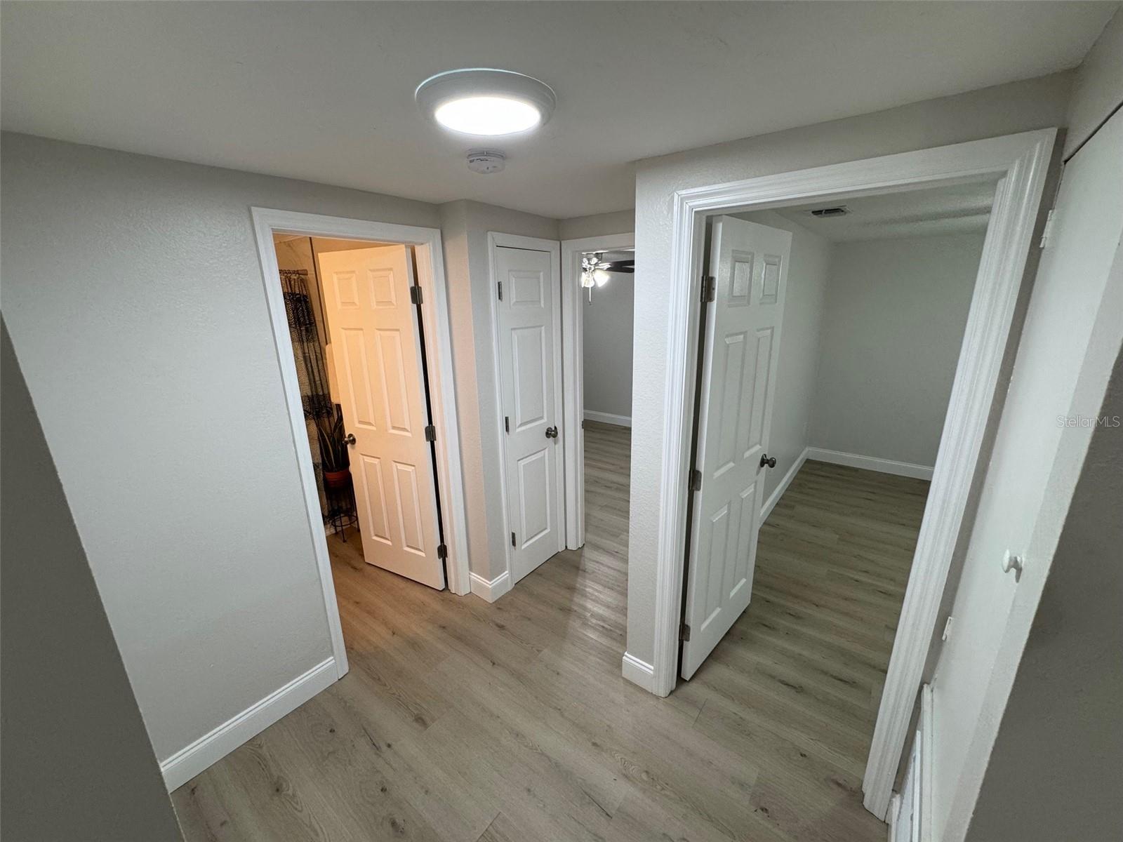 SOUTH VENICE - Residential