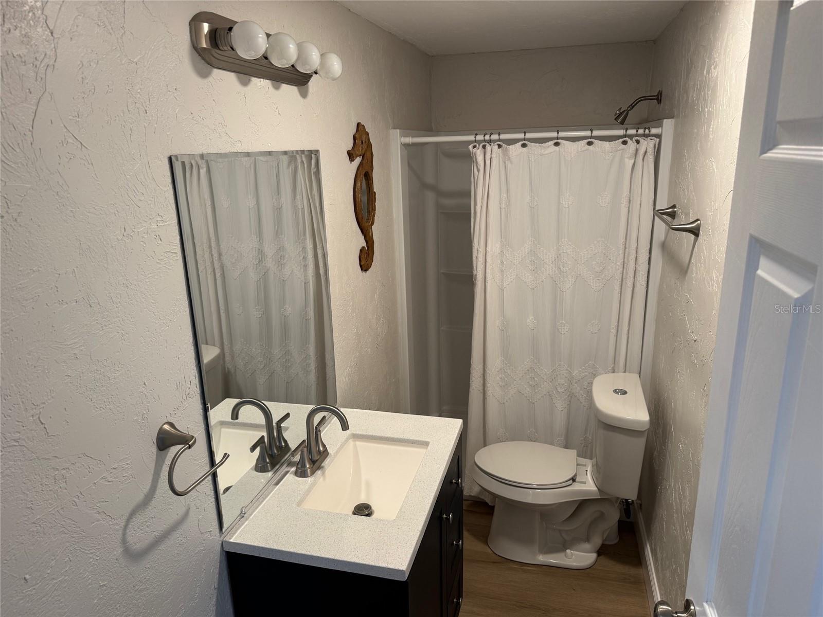 SOUTH VENICE - Residential