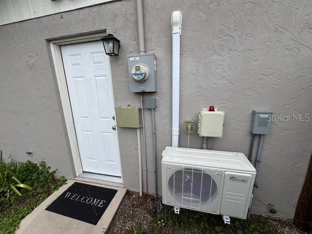 SOUTH VENICE - Residential