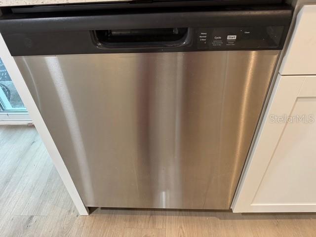 SOUTH VENICE - Residential