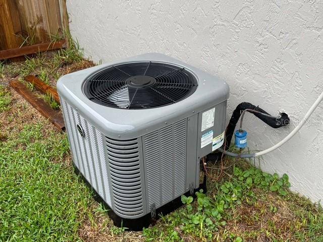 SOUTH VENICE - Residential