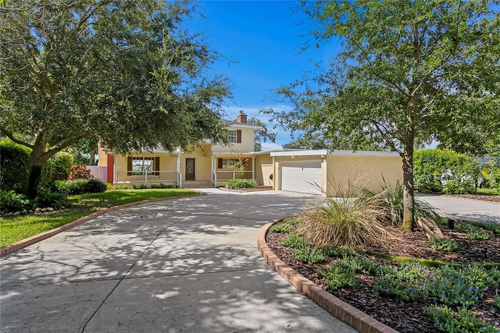 Photo of 234 Driftwood Road SE, St Petersburg, FL 33705 (MLS # TB8415294)