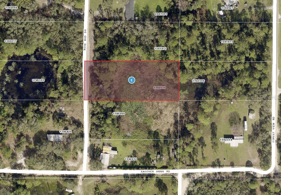 DELAND: LAKE COUNTY: 1.01 acre lot available. If you are looking for some privacy this location is for you! **The info in MLS is thought to be correct but not guaranteed**