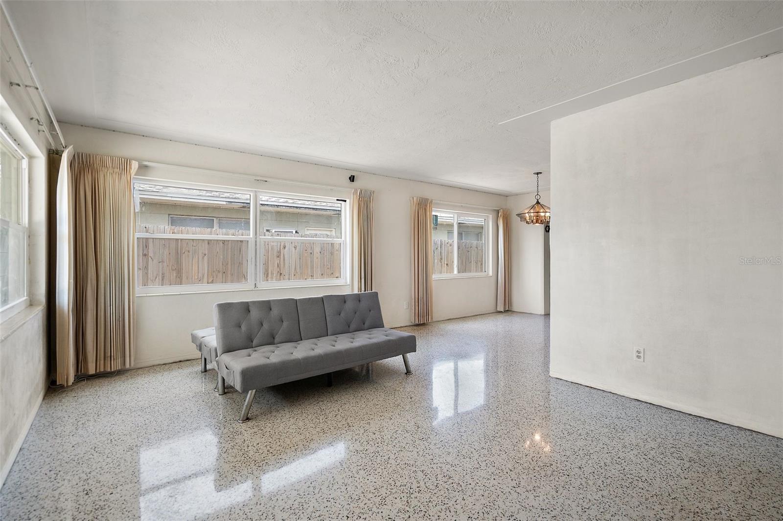 PASADENA ESTATES SECTION C - Residential Lease