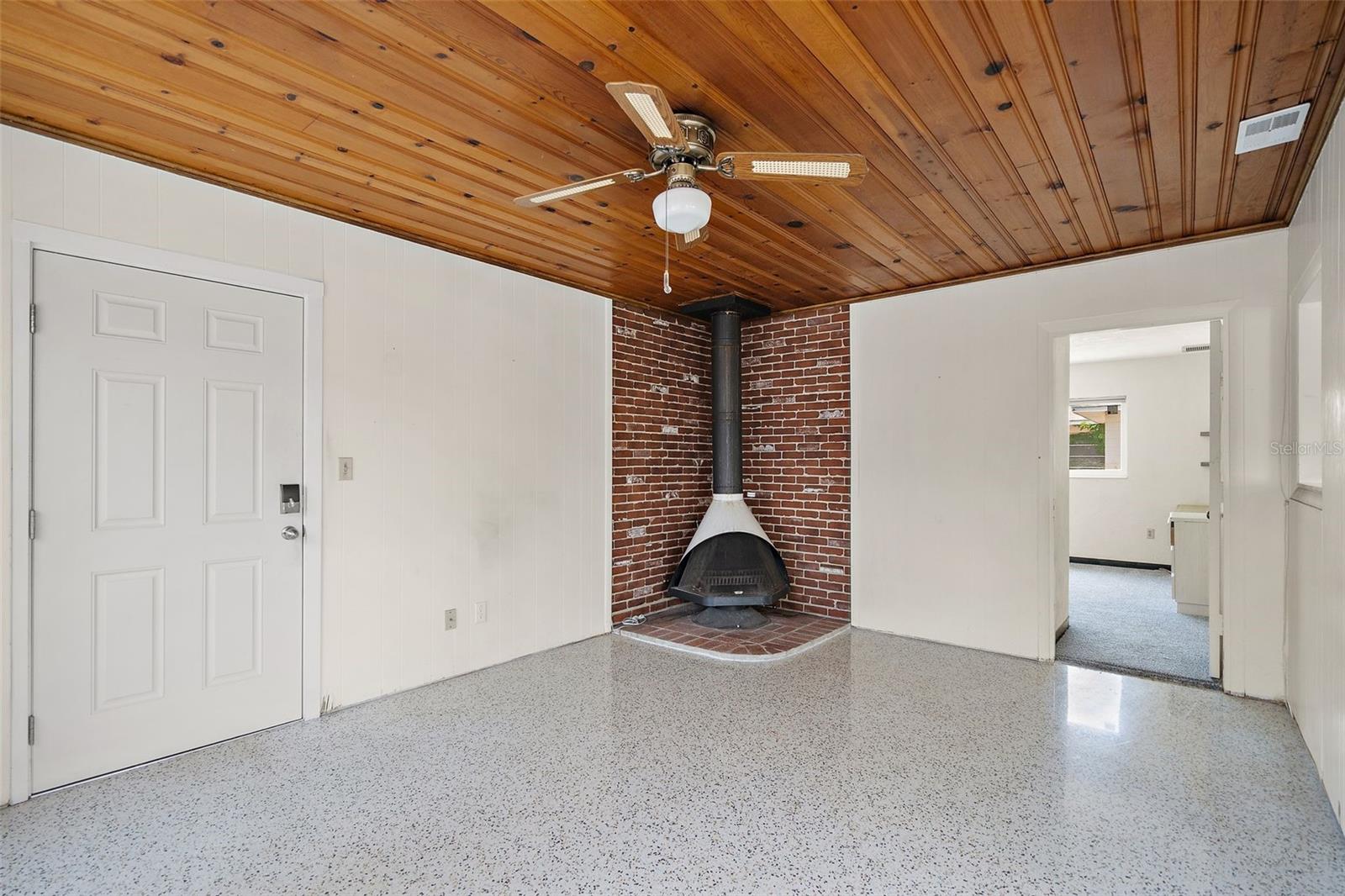 PASADENA ESTATES SECTION C - Residential Lease
