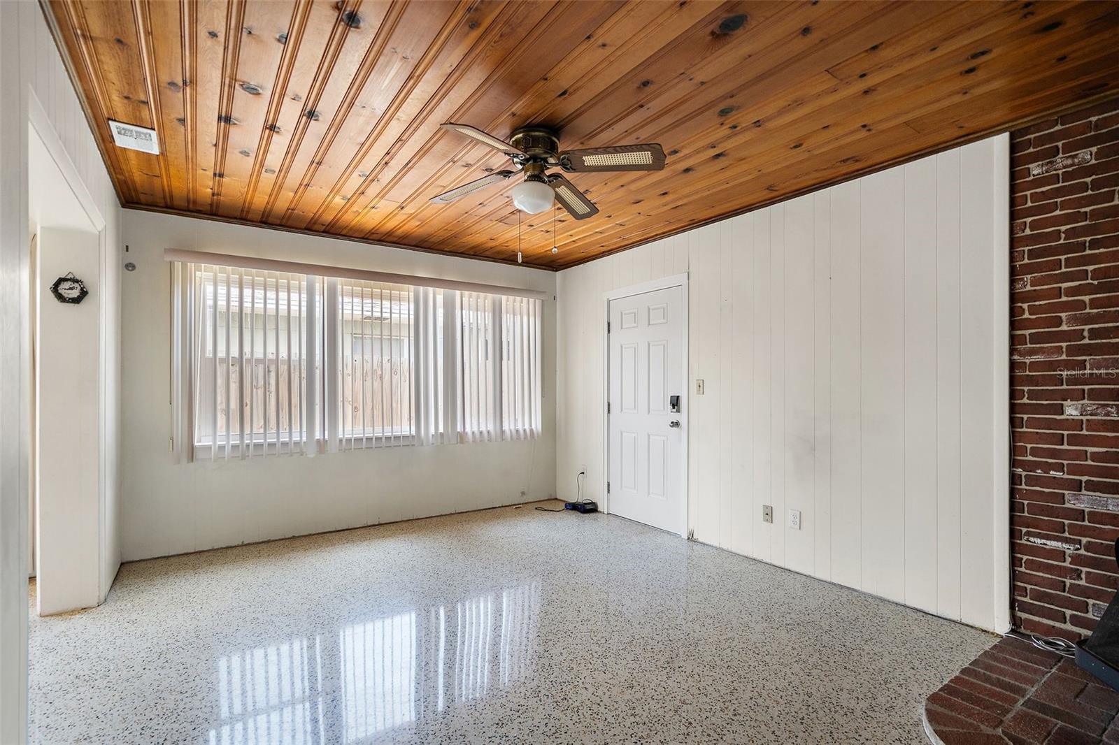 PASADENA ESTATES SECTION C - Residential Lease