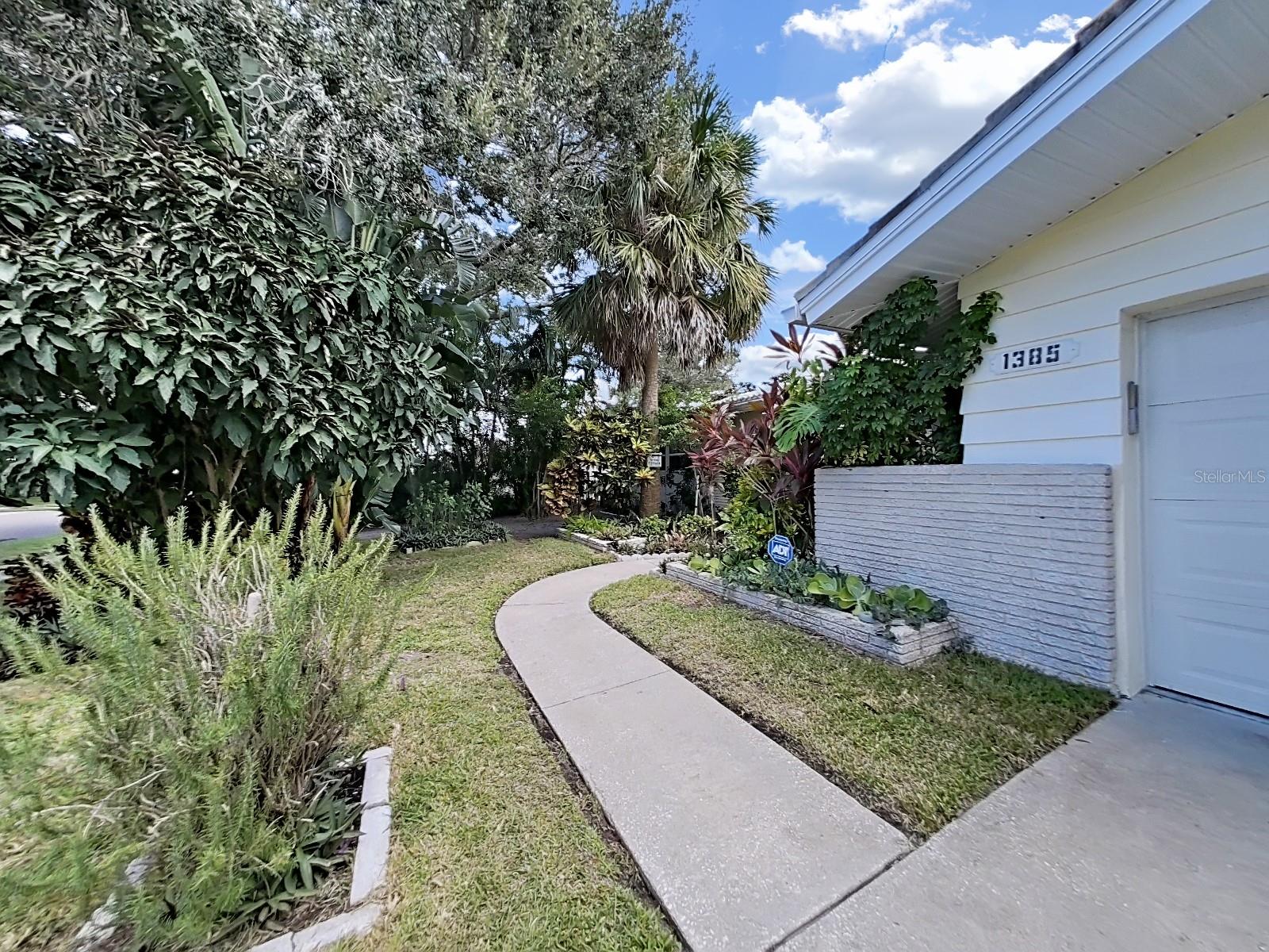1385 EMBASSY DRIVE
