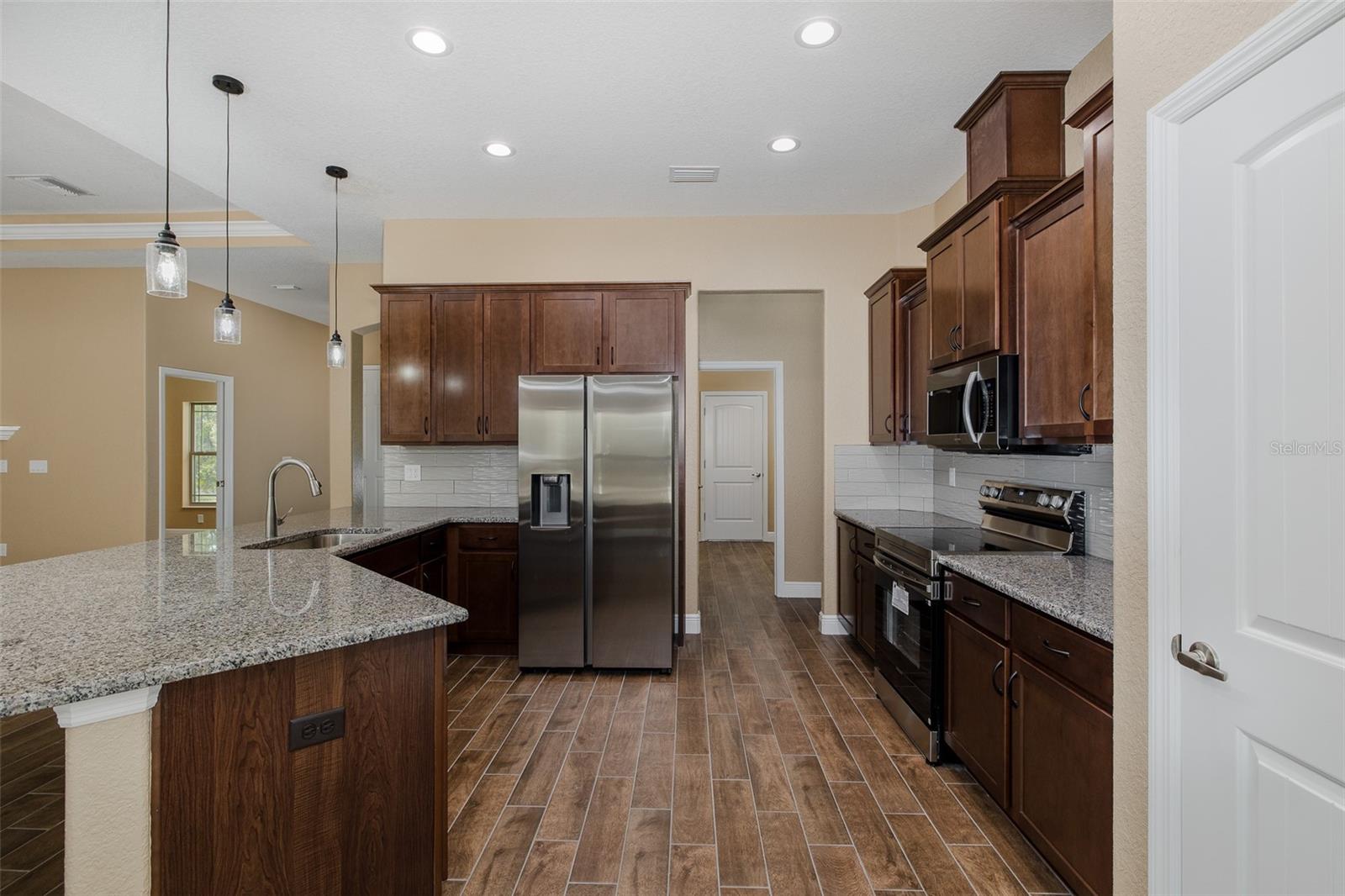 COUNTRY HAVEN ESTATES - Residential