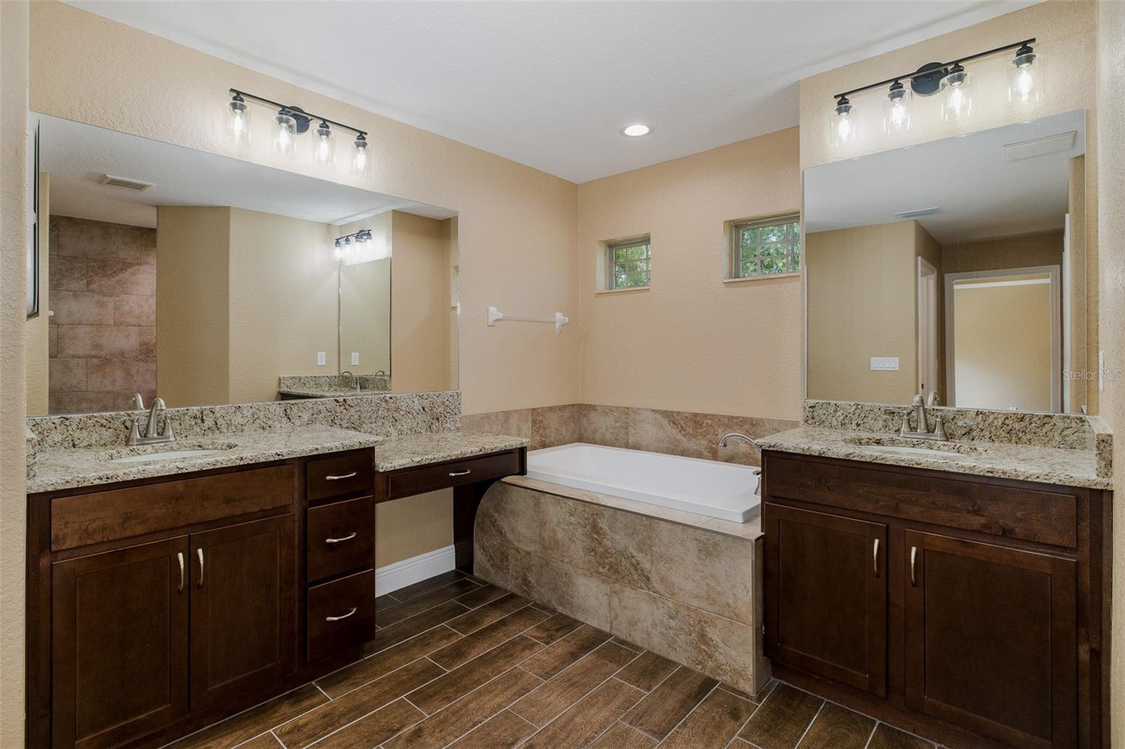 COUNTRY HAVEN ESTATES - Residential