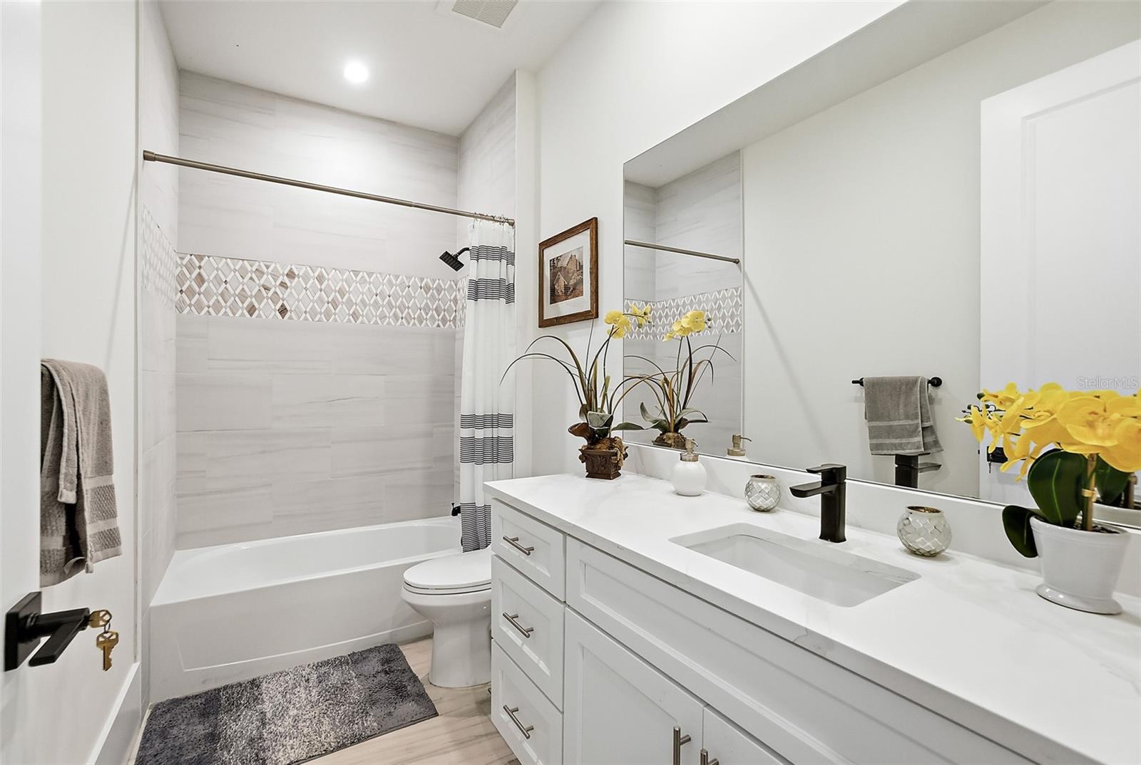 DUPONT RAILWAY & LAND CO - Residential