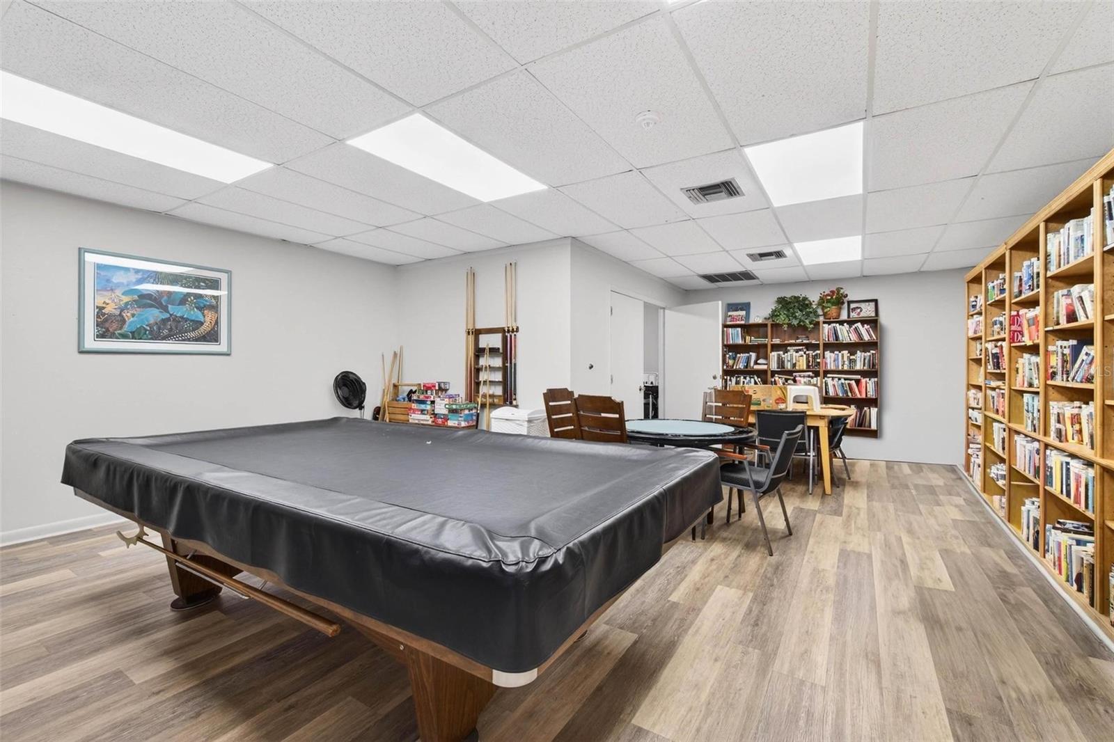 LAKEVIEW OF LARGO - Residential