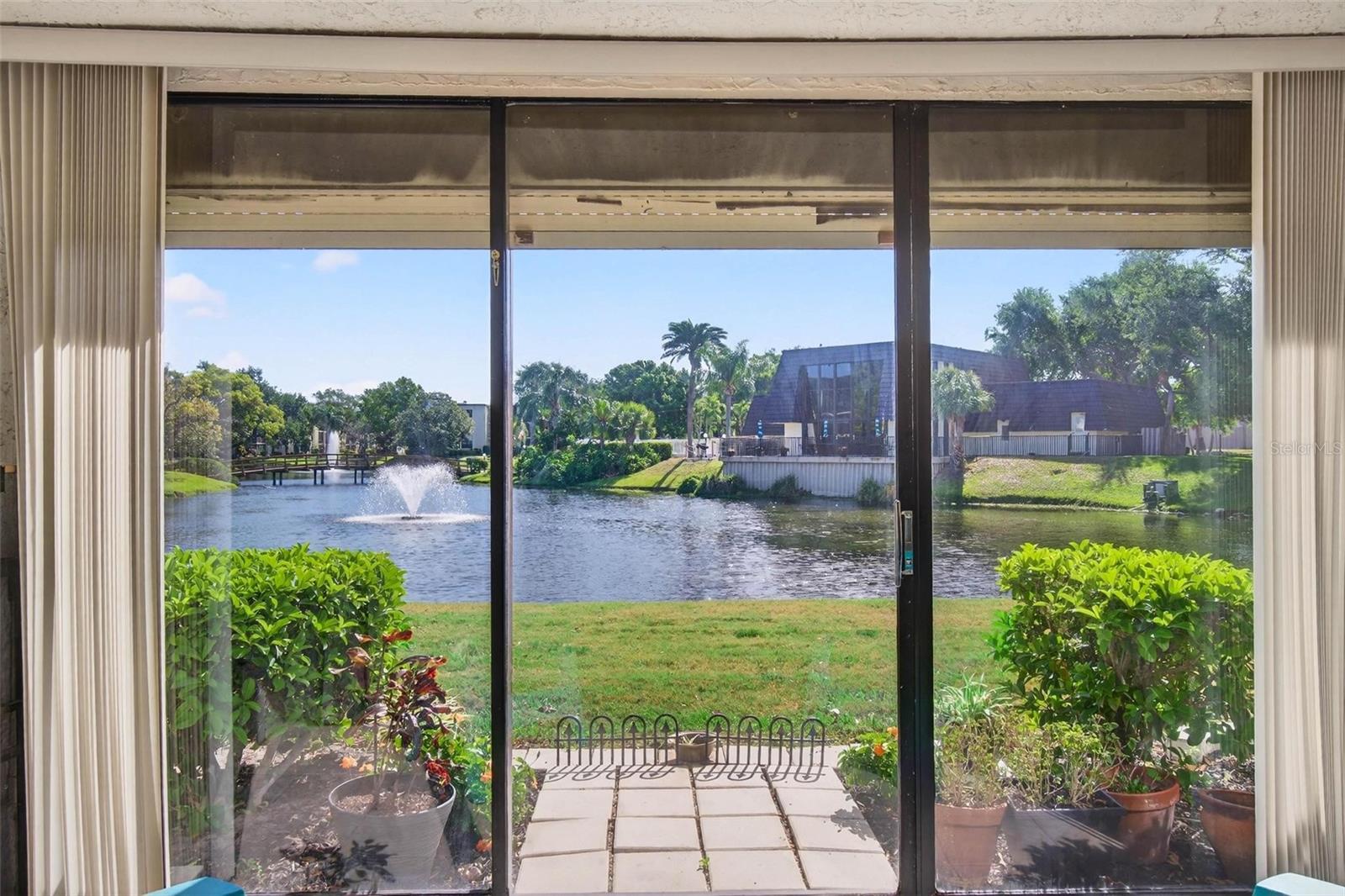 LAKEVIEW OF LARGO - Residential