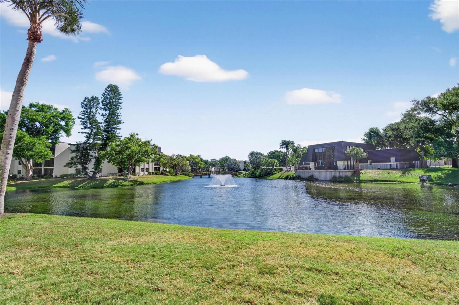 LAKEVIEW OF LARGO - Residential