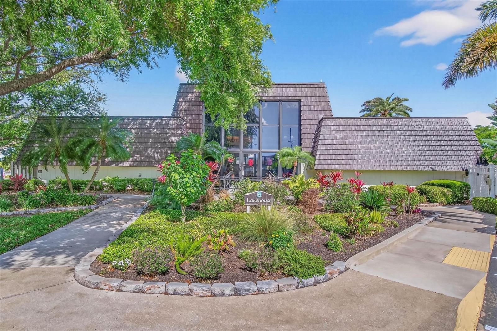 LAKEVIEW OF LARGO - Residential