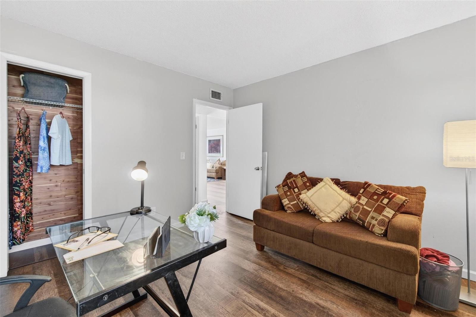 LAKEVIEW OF LARGO - Residential