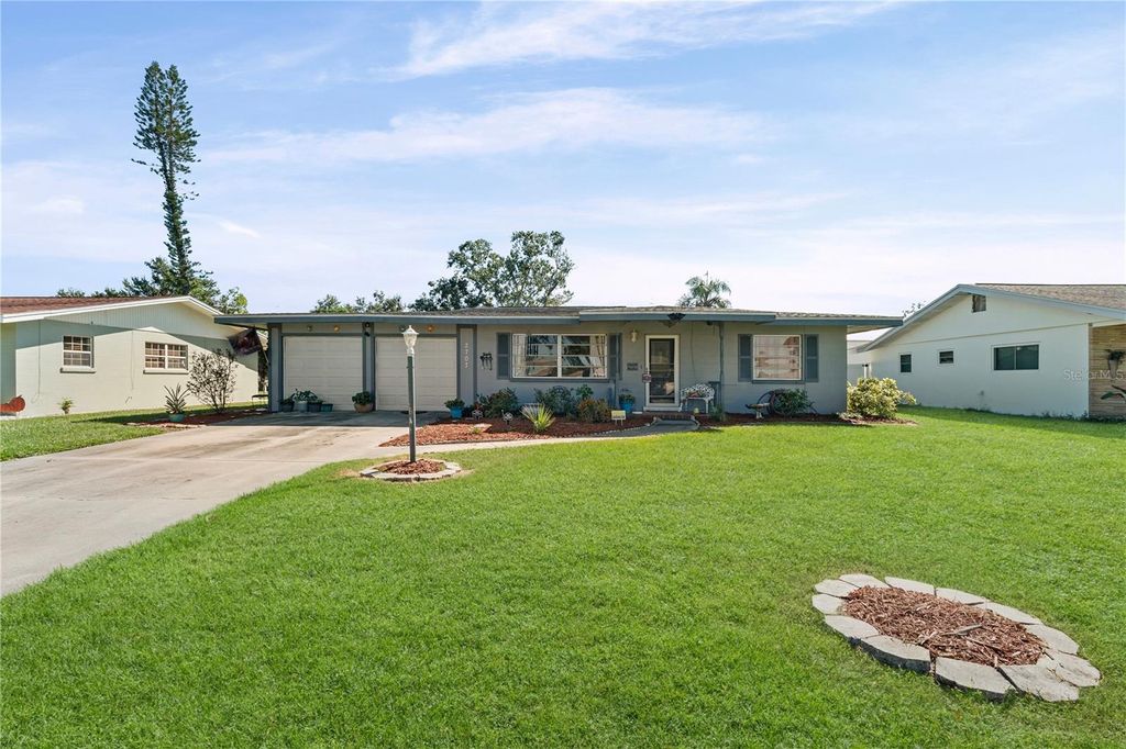 Photo of 2707 27th Avenue Drive W, Bradenton, FL 34205 (MLS # A4667908)