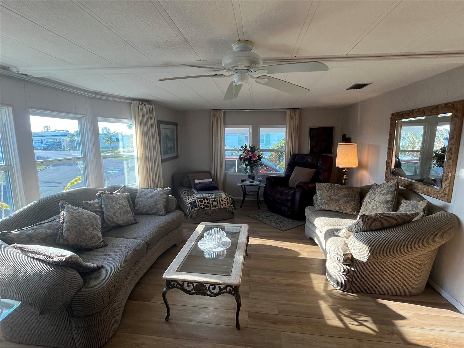 VENICE ISLE - Residential