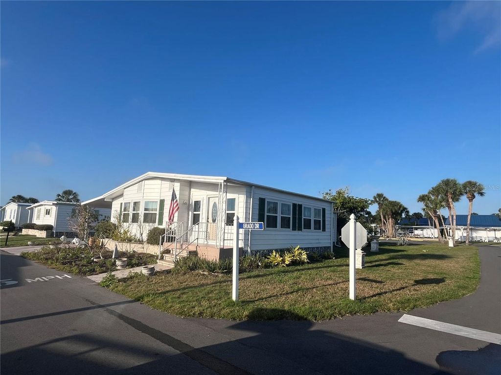 Photo of 814 Grado Drive, Venice, FL 34285 (MLS # N6143439)