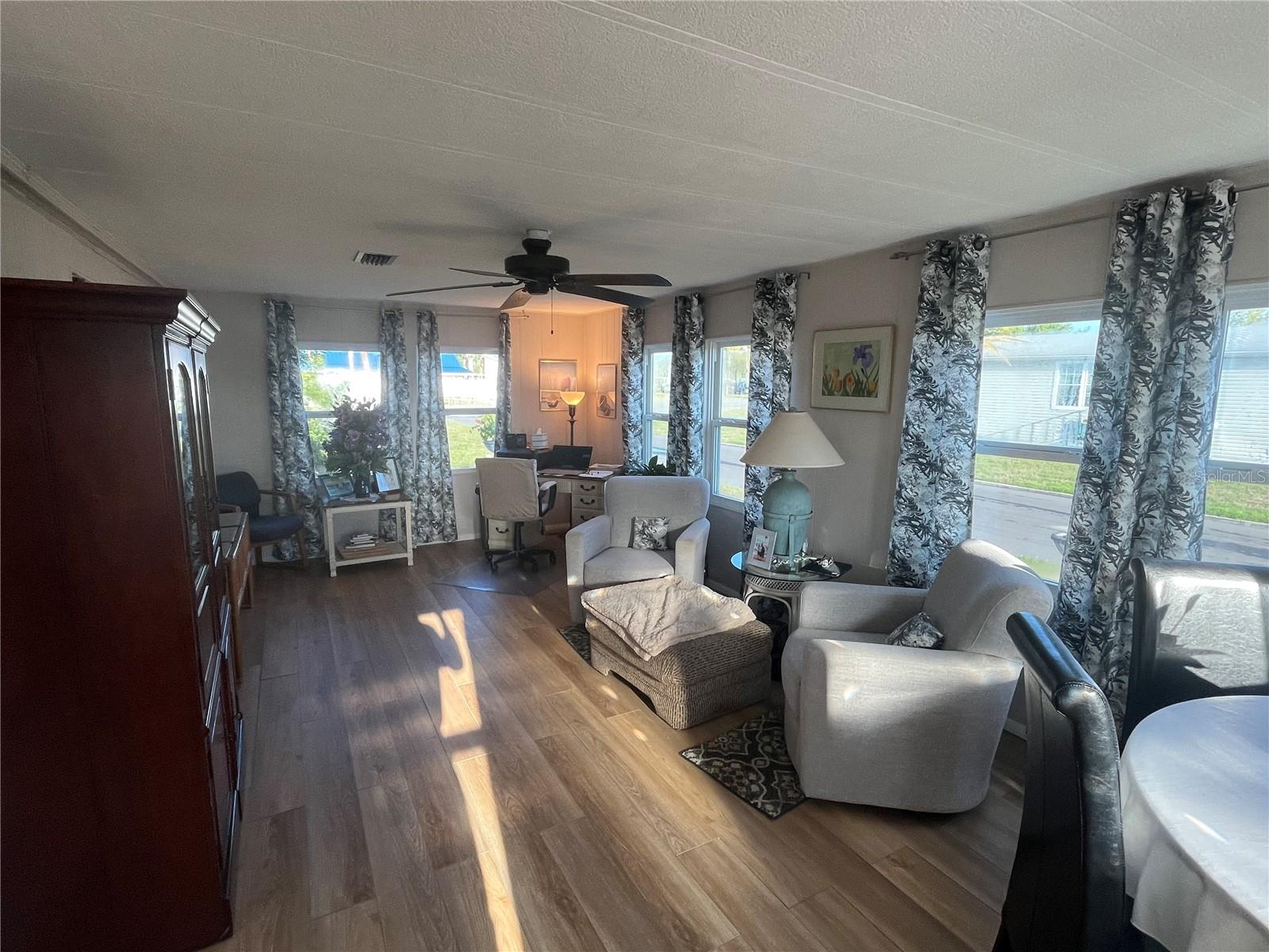 VENICE ISLE - Residential