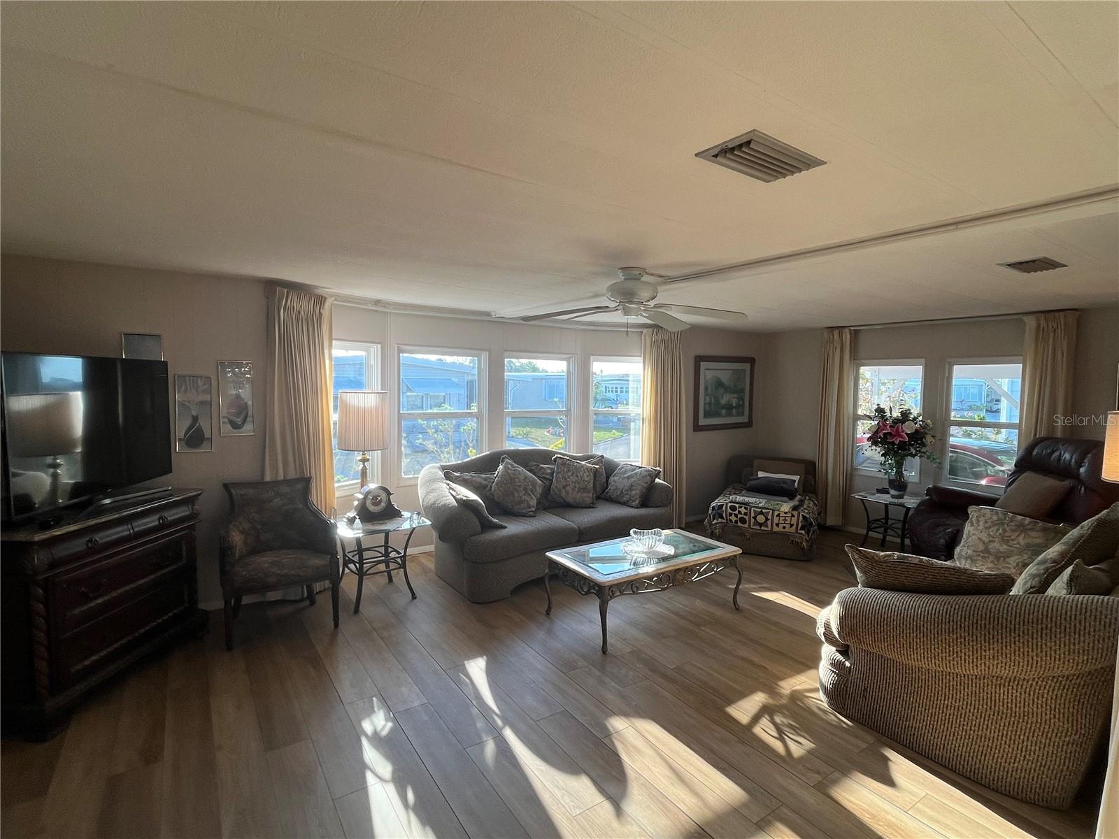 VENICE ISLE - Residential